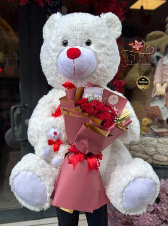 İki Kalp Bir Çiçek